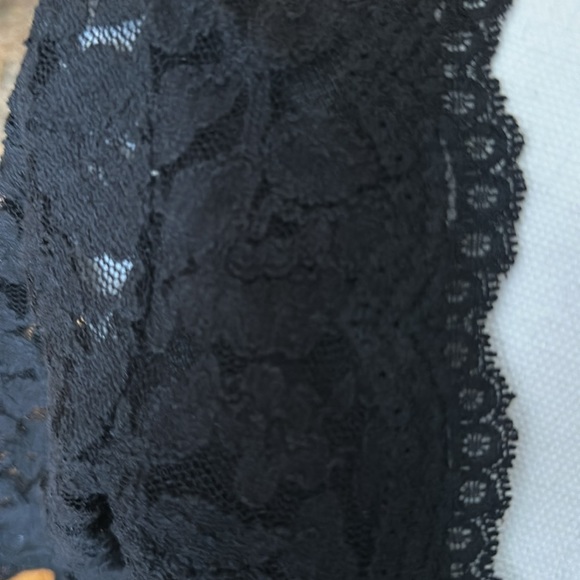 Black lace top - Picture 3 of 7